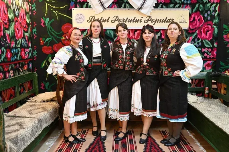 Consiliul Județean Harghita lansează program de finanțare pentru porturi populare și costume tradiționale