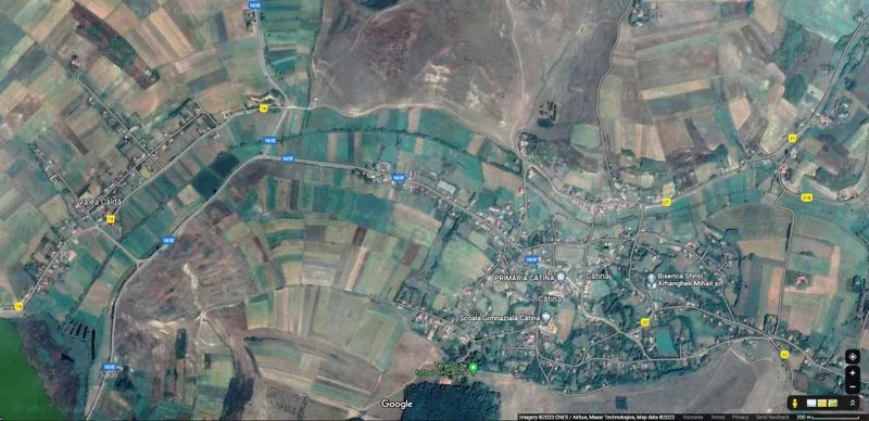 Se asfaltează străzile din localitățile clujene Cătina și Valea Caldă