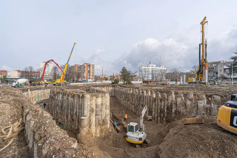 Ritm susținut: 1.600 de piloți au fost forați la rețeaua de pasaje  din Piața Gojdu