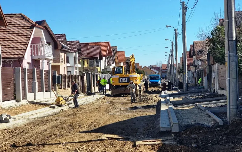 Continuă modernizarea străzilor în Cartierul Tineretului