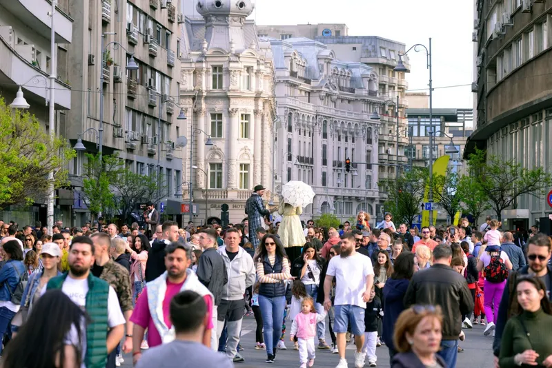 MINIVACANŢA DE 1 IUNIE, SĂRBĂTORITĂ LA „STRĂZI DESCHISE – BUCUREŞTI” CU EVENIMENTE ÎN AER LIBER ŞI PLIMBĂRI PIETONALE ÎN CARTIERUL RAHOVA ŞI PE CALEA VICTORIEI