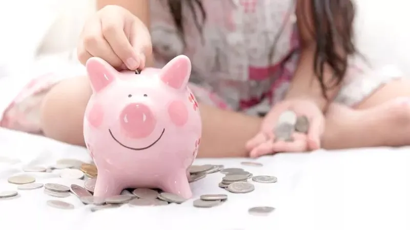 Mai mulţi bani pentru beneficiile de asistenţă socială – de la 1 martie 2023!