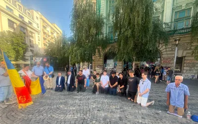 Comemorare la București: moment de reculegere în Piața Universității pentru cedarea Basarabiei și Bucovinei de Nord