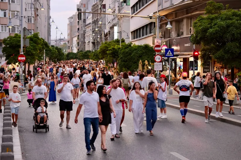 UN NOU WEEKEND RECREATIV LA „STRĂZI DESCHISE, BUCUREȘTI – PROMENADĂ URBANĂ”