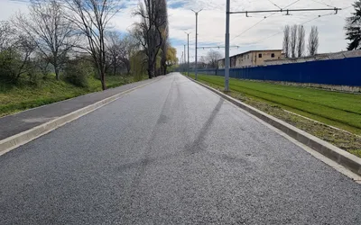 S-a finalizat turnarea stratului de uzură pe strada Făgărașului