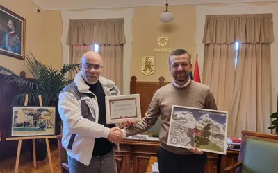 Primarul Florin Birta i-a oferit o diplomă de excelență pianistului  orădean Thurzó Zoltán