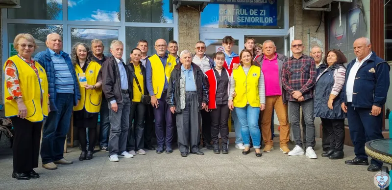 Seniorii Devei fac primii pași în lumea digitală, cu Tableta Lions