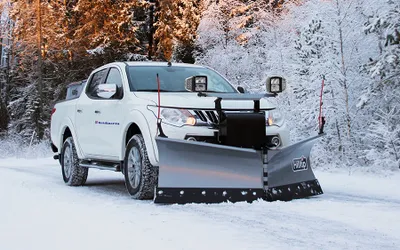 Ce autovehicule multifuncționale personalizate generează randament maxim în activitatea de întreținere a drumurilor, în orice anotimp