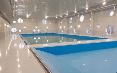 S-au finalizat lucrările la bazinul didactic de înot din Ștei