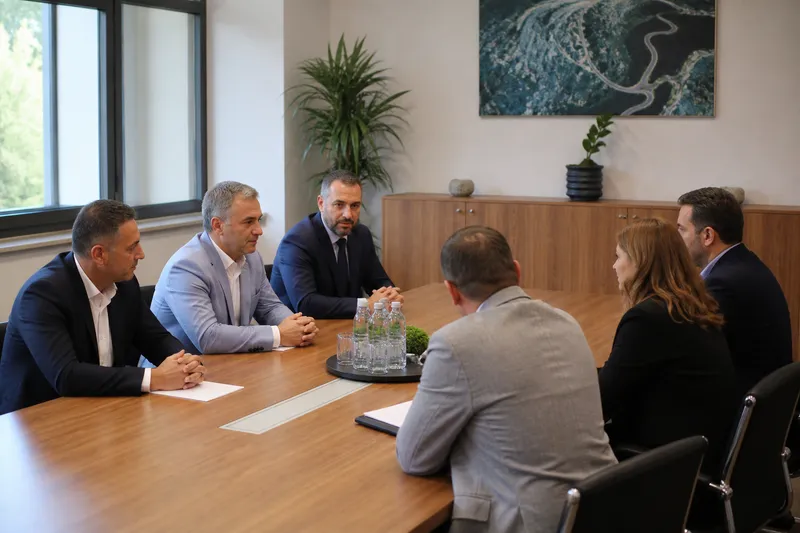 Consiliul Județean Cluj sprijină digitalizarea licențelor industriale și predă spațiu Oficiului pentru Licență Industrială