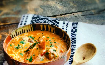 Producători locali, rețete tradiționale și concert Ducu Bertzi  la ,,Gusturi și tradiții DE BIHOR” în Beiuș