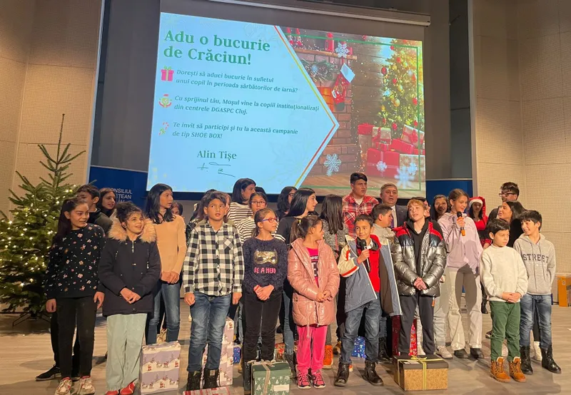 Toți copiii din centrele DGASPC Cluj au primit un cadou din partea Moșului