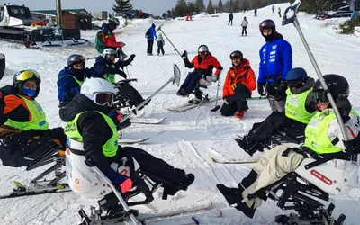 Tabără de sporturi montane pentru 40 de elevi de la casele de copii