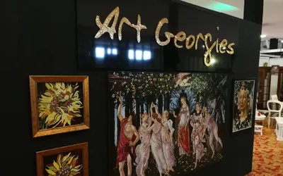 O modalitate originală prin care putem aduce arta în spațiile publice și private:  Mozaicurile și Vitraliile semnate Art Georgies