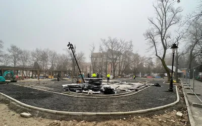 Lucrările de modernizare a locului de joacă din Parcul ,,Cetate” Deva au avansat!