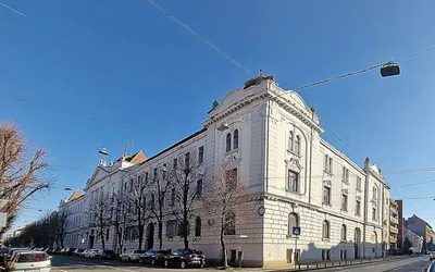 Se licitează proiectarea modernizării Bibliotecii și Muzeului