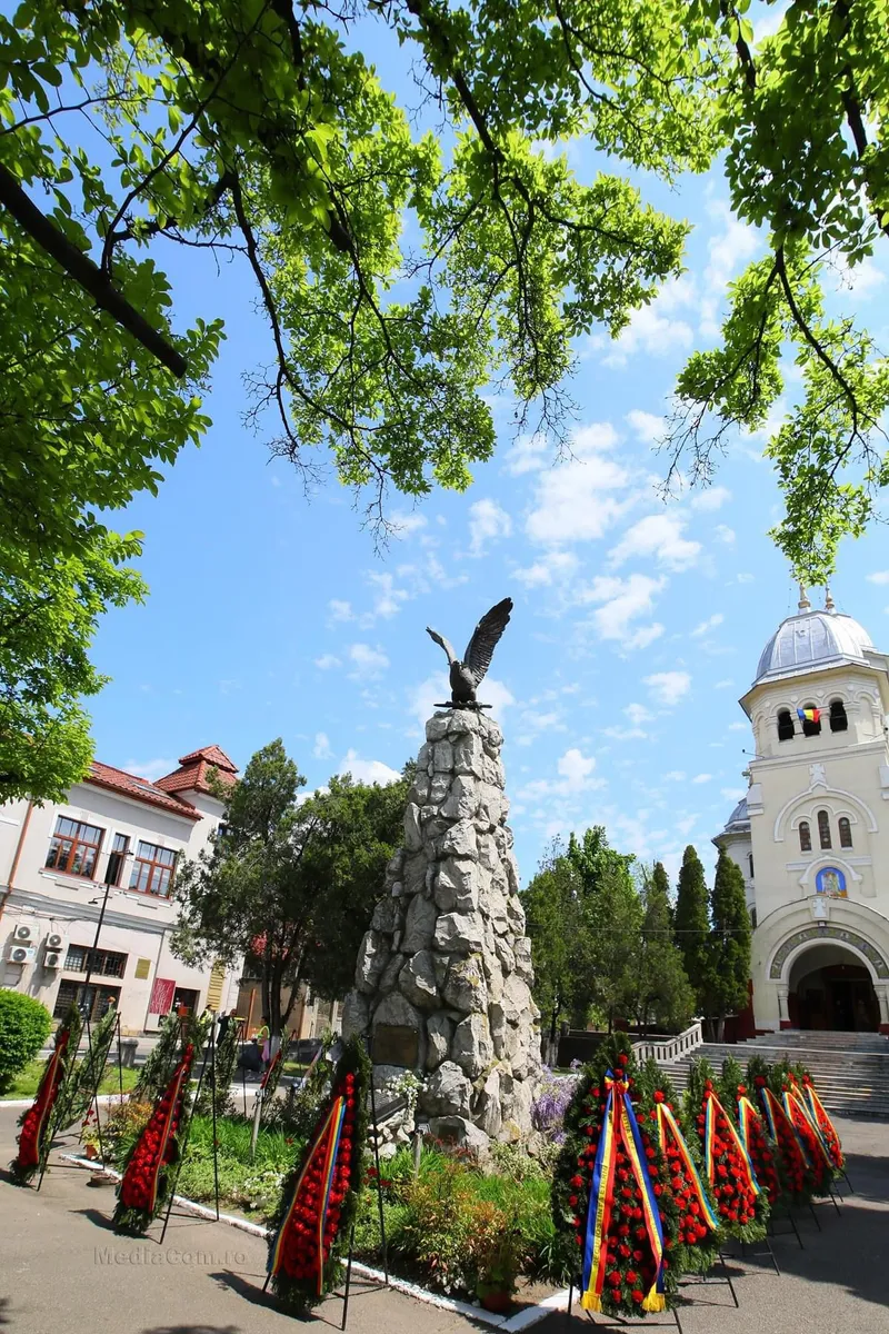 Cu prilejul sărbătoririi Zilei Independenței Naționale a României și Zilei Europei, Primăria Municipiului Turda, organizează o ceremonie publică