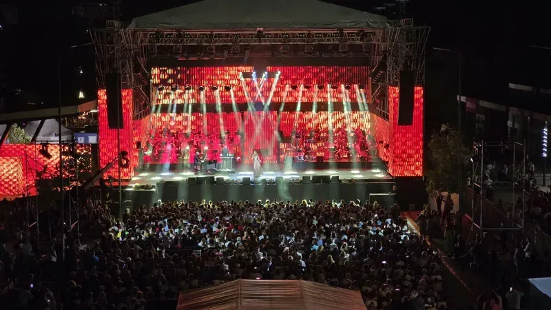Festivalul Național „Mamaia” 2026: o seară memorabilă la Piațeta Perla