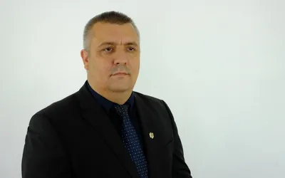 VIZIUNE DE PRIMAR: Petru Relu Tîrzioru , primarul orașului Săveni, județul Botoșani