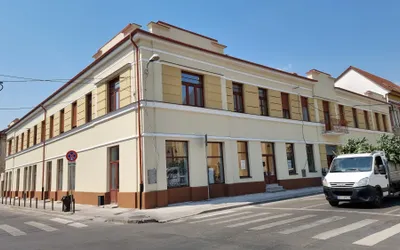 Finalizarea reabilitării fațadei exterioare a imobilului din Piața Unirii nr. 7