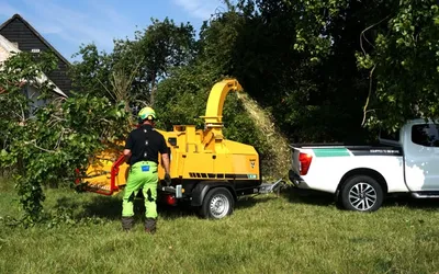 Tocătorul de Crengi Vermeer. Eficiență în tocarea crengilor și îngrijirea copacilor