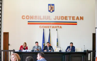 Consilierii judeţeni s-au reunit astăzi, 21 septembrie 2022, în şedinţă ordinară, pentru a dezbate şi vota cele 43 de proiecte de hotărâre aflate pe ordinea de zi
