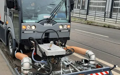 Dispozitiv curățare șine de tramvai