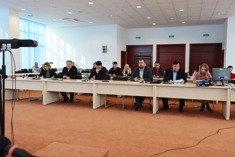 Investiții în tehnologie, pentru 12 biblioteci din județul Arad