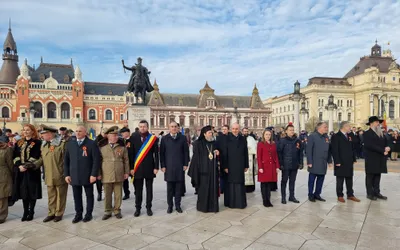 Sute de orădeni în Piața Unirii, la sărbătoarea Zilei Naționale