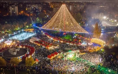 Peste 100.000 de oameni, în weekend, la West Side Christmas Market