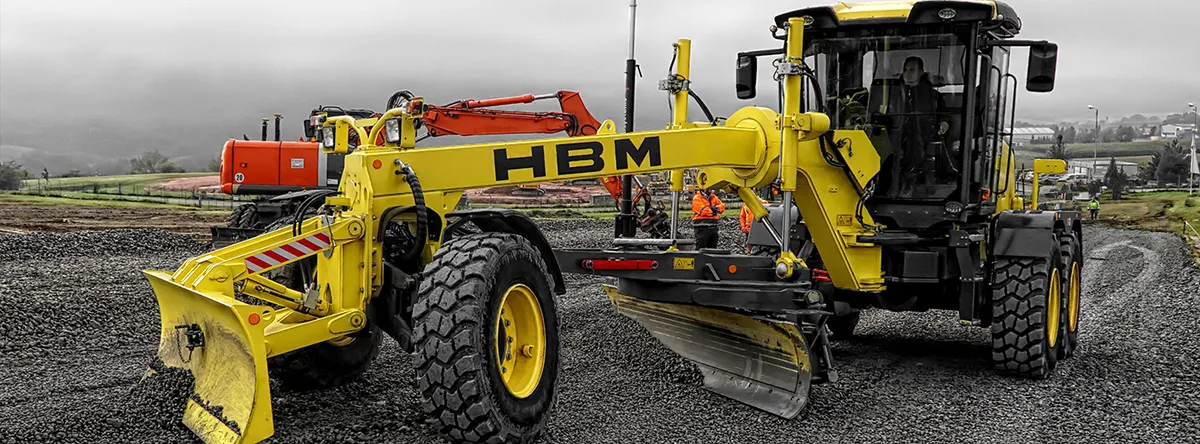 Lucrările de construcție a drumurilor eficiente si accesibile cu autogrederul HBM-NOBAS
