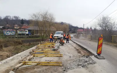 Consiliul Județean a reluat și lucrările de modernizare a Lotului 1 al Drumului Bistriței
