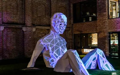 PRIMĂRIA SECTORULUI 2 LANSEAZĂ VINERI CEA DE A DOUA EDIŢIE A FESTIVALULUI INSTALAŢIILOR DE LUMINĂ LIGHTS ON