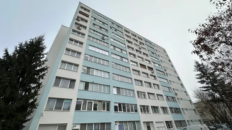 S-au finalizat lucrările de creștere a eficienței energetice a blocului D de pe Bulevardul Iuliu Maniu din municipiul Deva