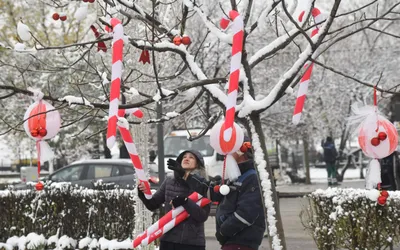 Se deschide Winter Land Crângași, al doilea târg de Crăciun din Sectorul 6: arcade, globuri și decorațiuni gigant, concerte și brazi  împodobiți de comunitate