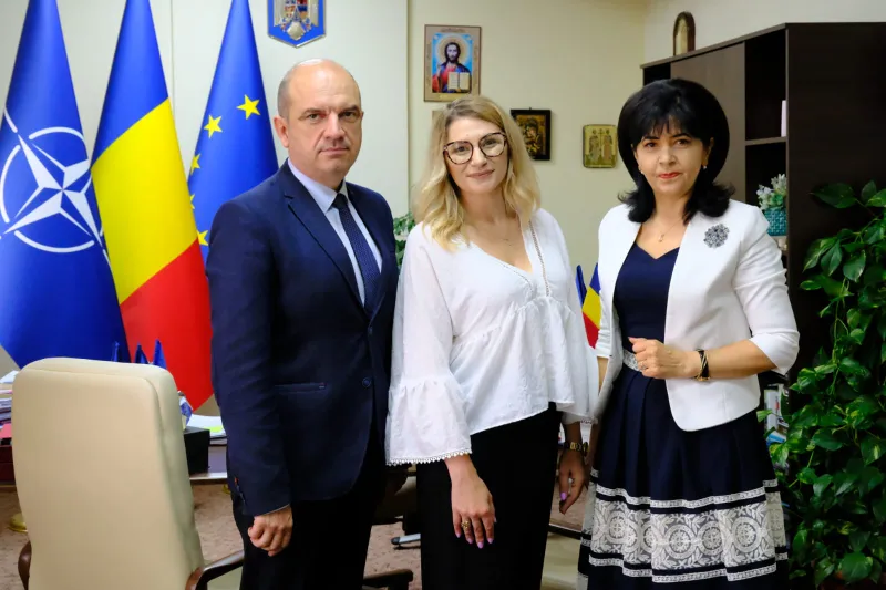 Medic pediatru specializat în Franța, angajat la Spitalul Județean