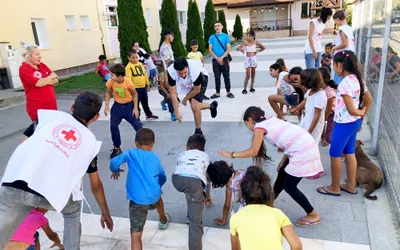 ACȚIUNI PENTRU COPIII DEFAVORIZAȚI. Cum să transformi sportul într-o activitate distractivă