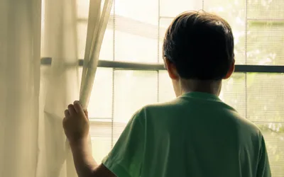 60 de copii cu părinți plecați la muncă în străinătate vor fi monitorizați de DAS Deva, în 2024