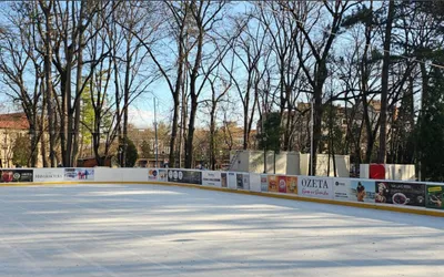Patinoarul de la Deva se deschide marți, 5 decembrie 2023!