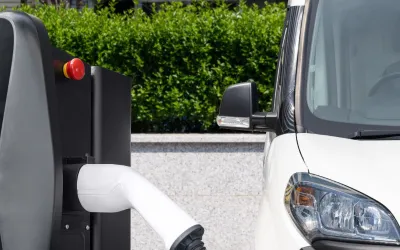 Consiliul Județean Bihor cumpără 25 de microbuze școlare electrice