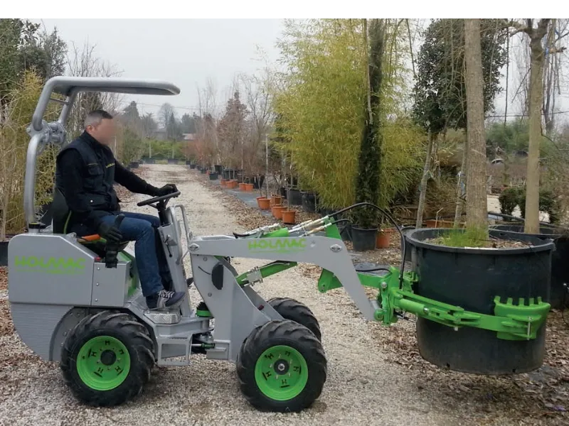 Mini-încărcător telescopic Holmac HMU 70 - pe roți sau șenilat