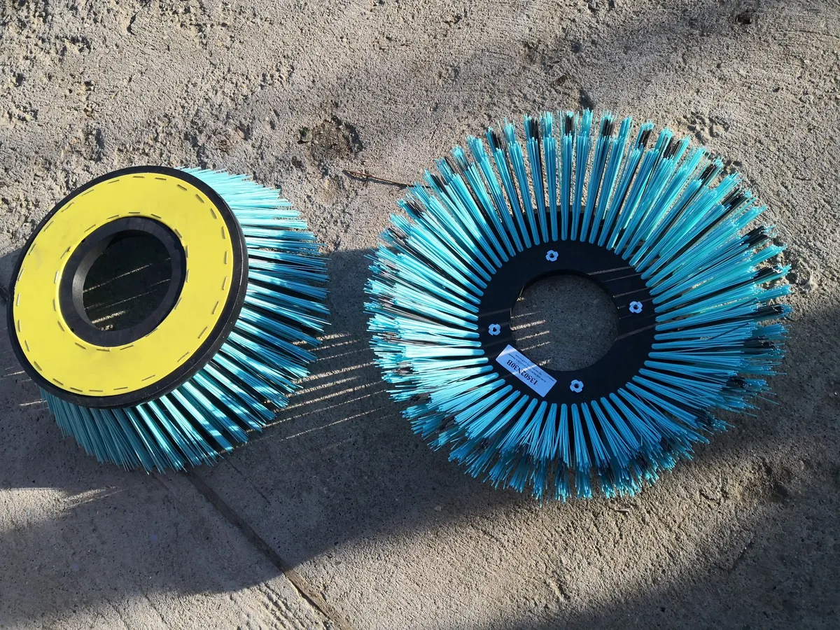 Perii KARCHER pentru automaturatori stradale