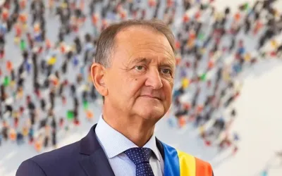 Mesajul domnului primar, Cristian Matei cu ocazia Zilei Educației:  La mulți ani, de Ziua Educatiei, cadrelor didactice de pretutindeni!
