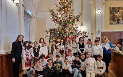 Primii colindători au trecut pragul Primăriei Oradea