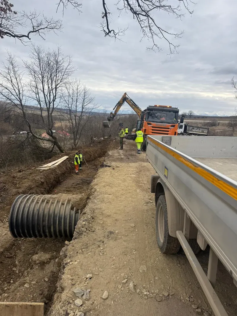 Modernizarea Lotului III DJ 104D (Şoarş–Bărcut) atinge 13% execuţie; Lot II urmează să demareze în 2026