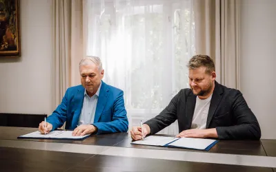Consiliul Județean Mureș a semnat contractul pentru modernizarea primului tronson al DJ153, între Ernei și Sovata