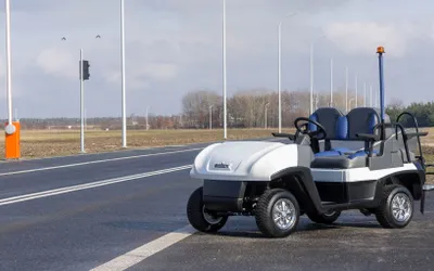 Masina electrica transport pasageri in aeroport - Model Melex 423