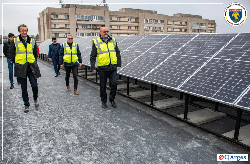 Președintele Consiliului Județean Argeș, Ion Mînzînă, pe șantierul de la Palatul Administrativ