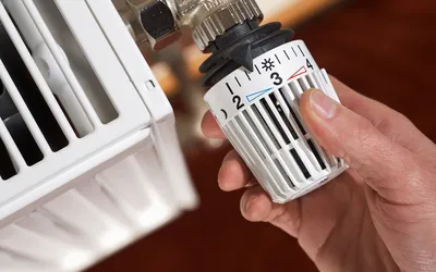 Bani pentru factura la încălzire pentru alte 11 familii și persoane singure, cu venituri mici