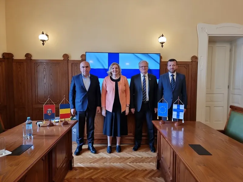 Prezent la Oradea, ambasadorul Finlandei în România laudă municipalitatea pentru dezvoltarea orașului